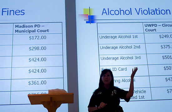 Photo of policie officer speaking to SOAR students