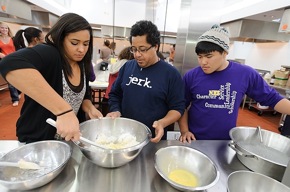 Photo: FIGs food class